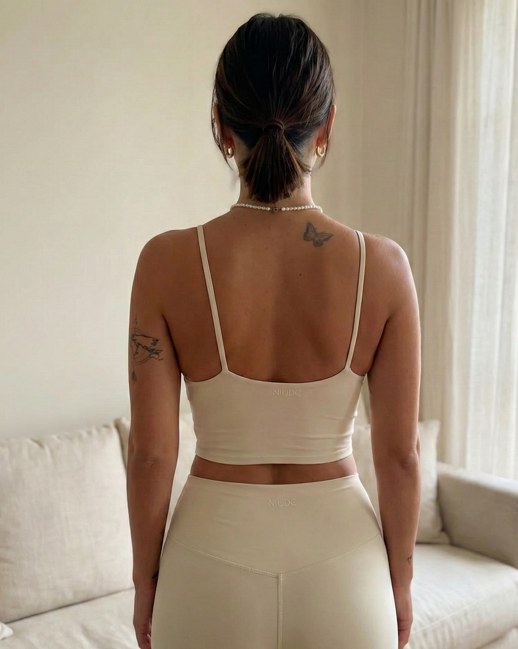 seamless cropped activewear top scoop back dream cream nuude