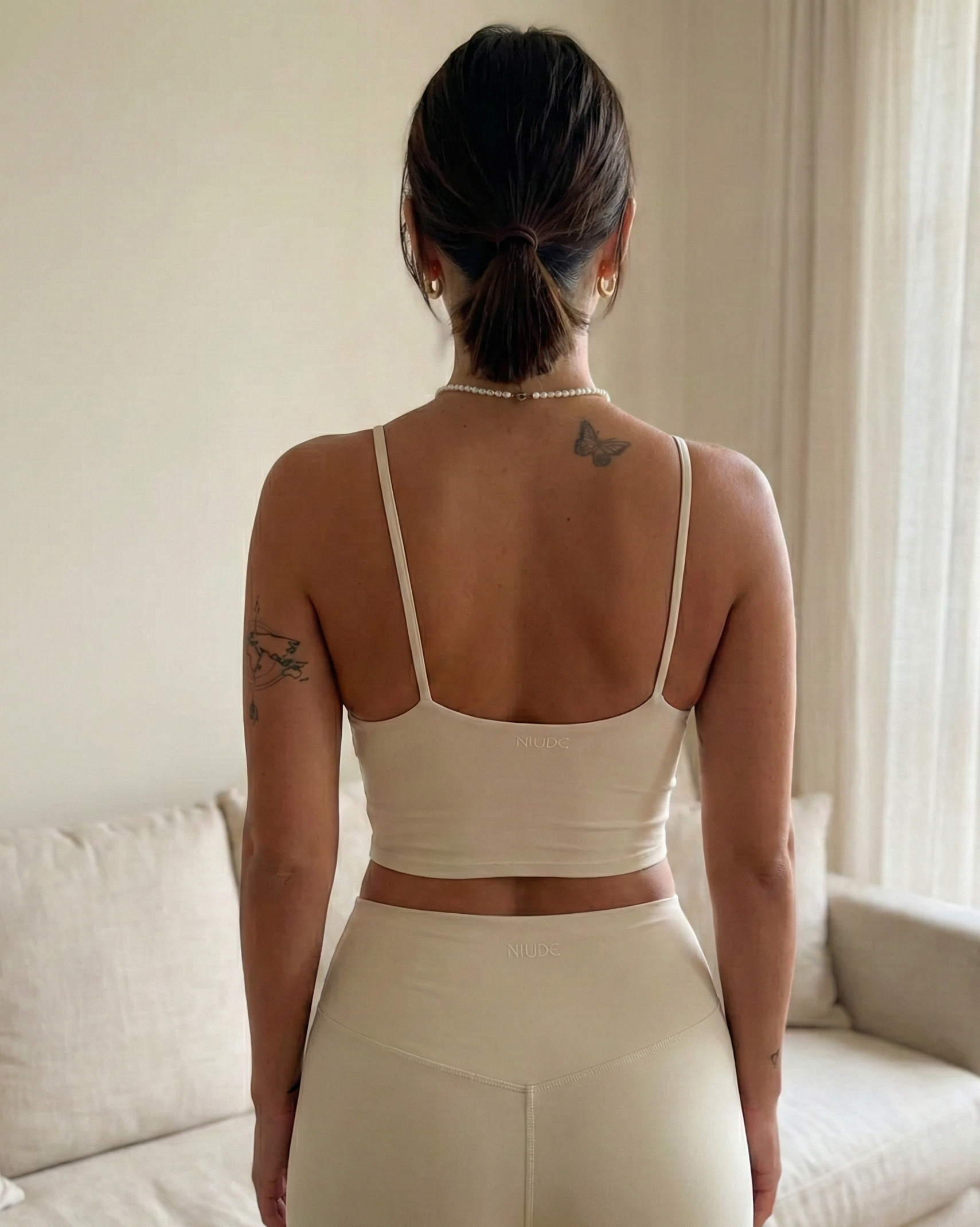 seamless cropped activewear top scoop back dream cream nuude